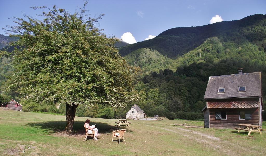 Les Chalets De La Foret D'Issaux Osse-en-Aspe Pokoj fotografie